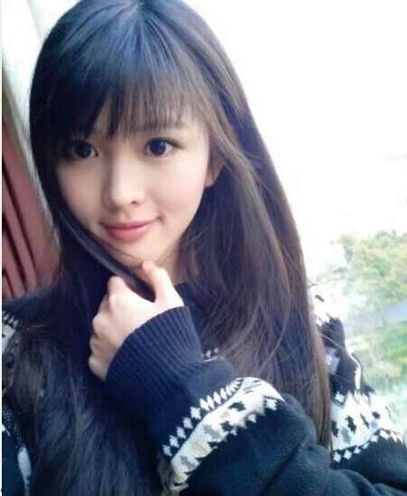 直播爆料大姐姐校花视频,大姐姐校花惊艳瞬间，视频曝光引网友热议  第3张